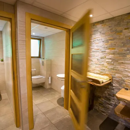 Le Bouton D'or Hotell