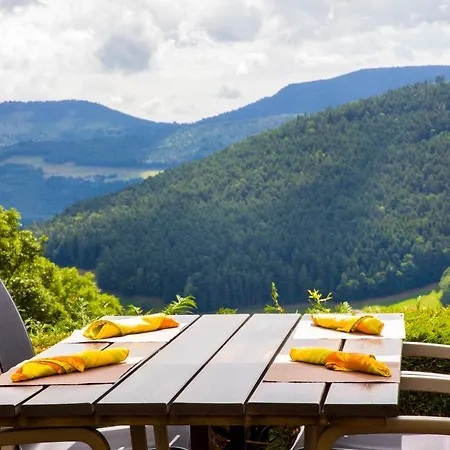 Le Bouton D'or Hotel 2*