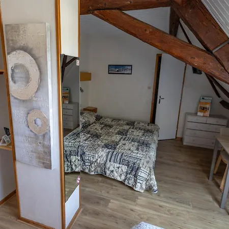 Le Bouton D'or Hotel 2*