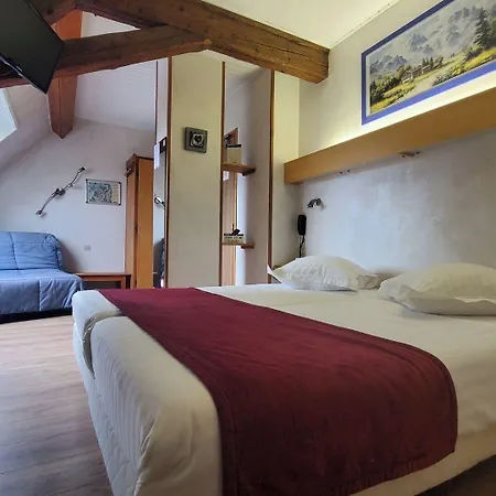 Le Bouton D'or Otel 2*