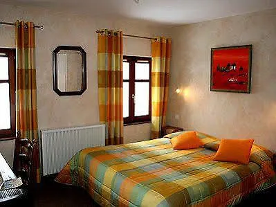 Le Bouton D'or Hotel 2*