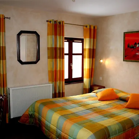 Le Bouton D'or Otel
