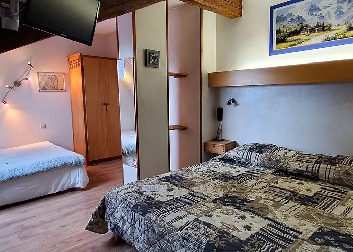 Le Bouton D'or Hotel 2*